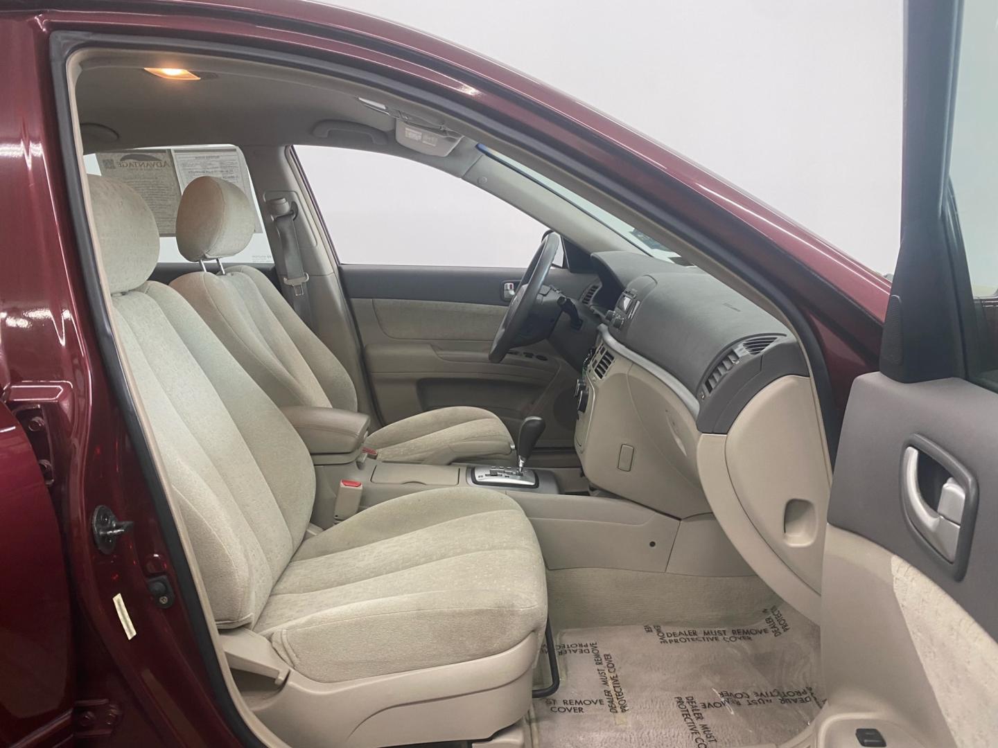 2007 RED /tan Hyundai Sonata (5NPET46C07H) , located at 533 S West End Blvd., Quakertown, PA, 18951, (877) 257-4995, 40.343994, -75.303604 - INCLUDED IN THE SALE PRICE OF EVERY VEHICLE: 48 Hour Money Back Guarantee 6 Month - 6,000 Mile Warranty Brand New PA State Inspection & Emission $10 Oil Changes for the Life of the Loan Complete CARFAX - Photo#5